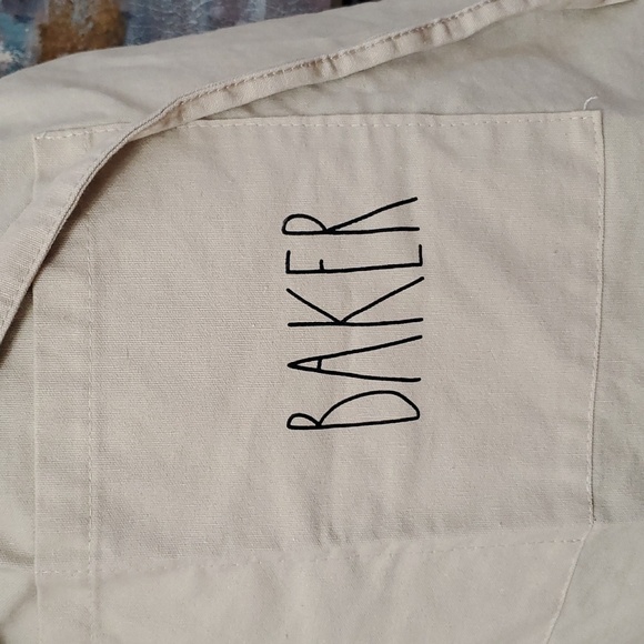 Rae Dunn apron - Picture 2 of 9